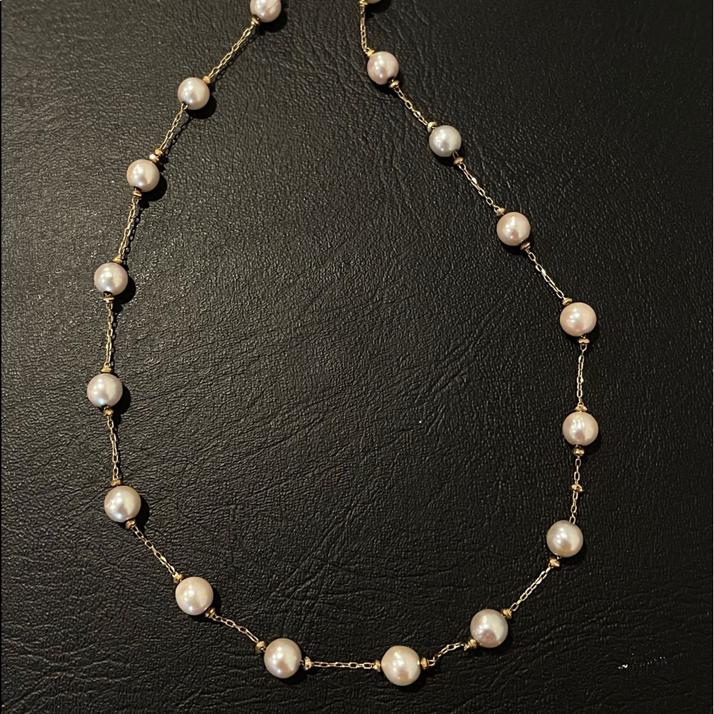 Akoya Pearl Necklace 18K